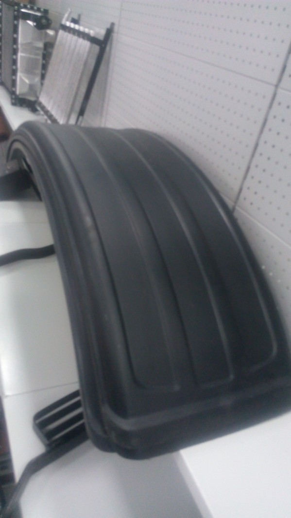 Крыло переднее НЧ(пластм.) МТЗ-1221 — 1