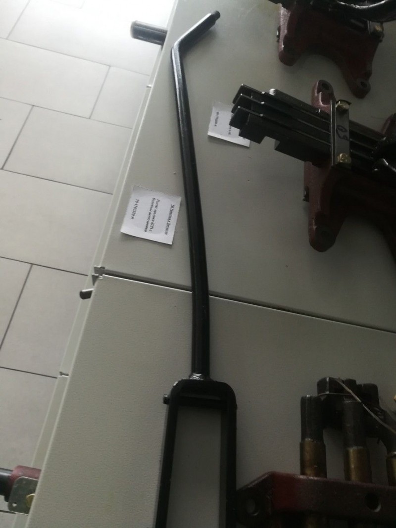 Рычаг крышки КПП с боковым включением — 1