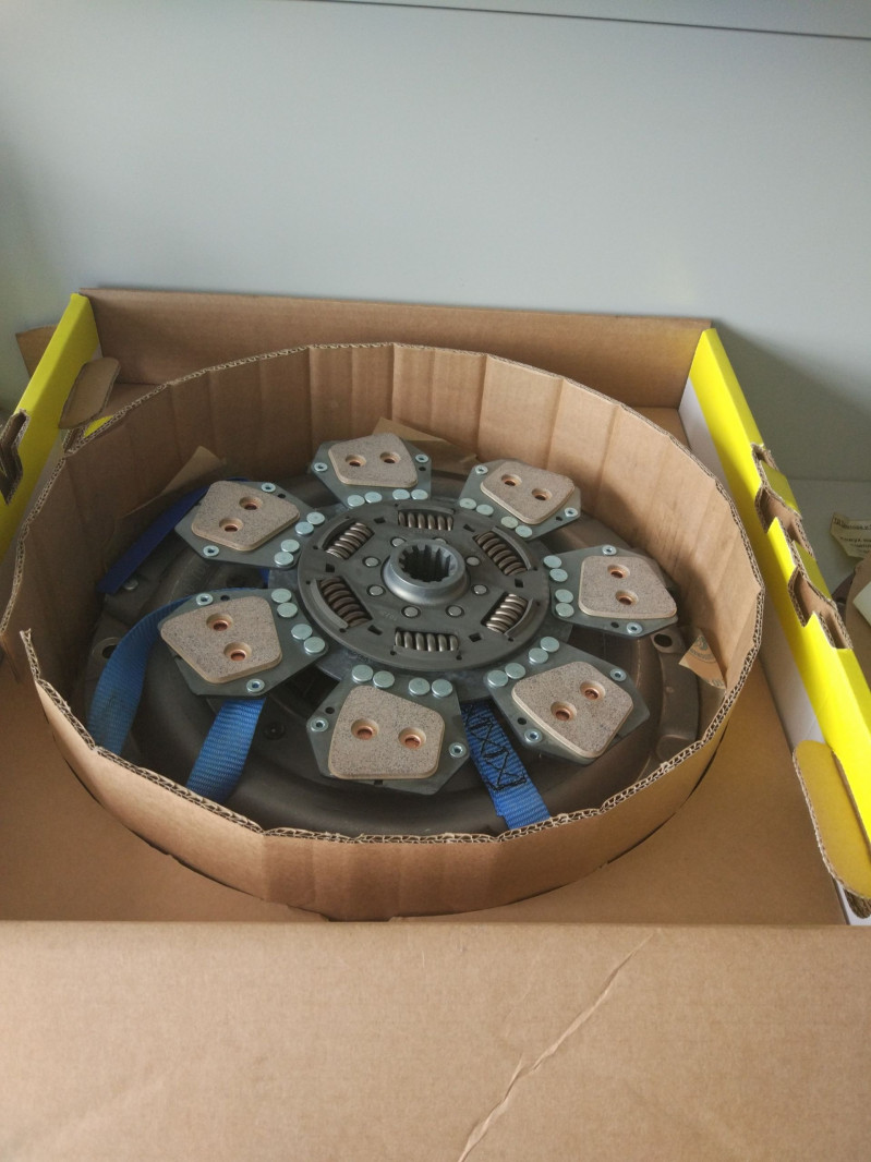 Сцепление лепестковое в сборе МТЗ (LUK) — 1